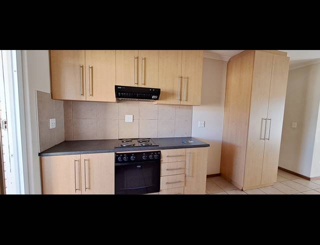 2 BEDROOM TOWNHOUSE RENTED IN COTSWOLD